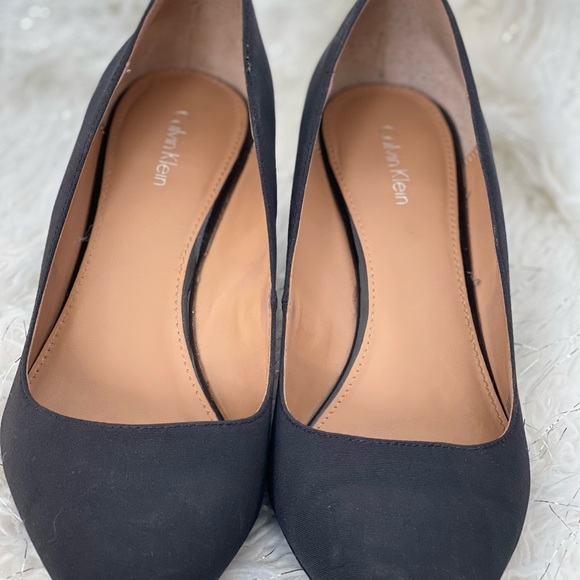Calvin Klein Pallavi Pointed Toe Wedge Pumps - Picture 5 of 5